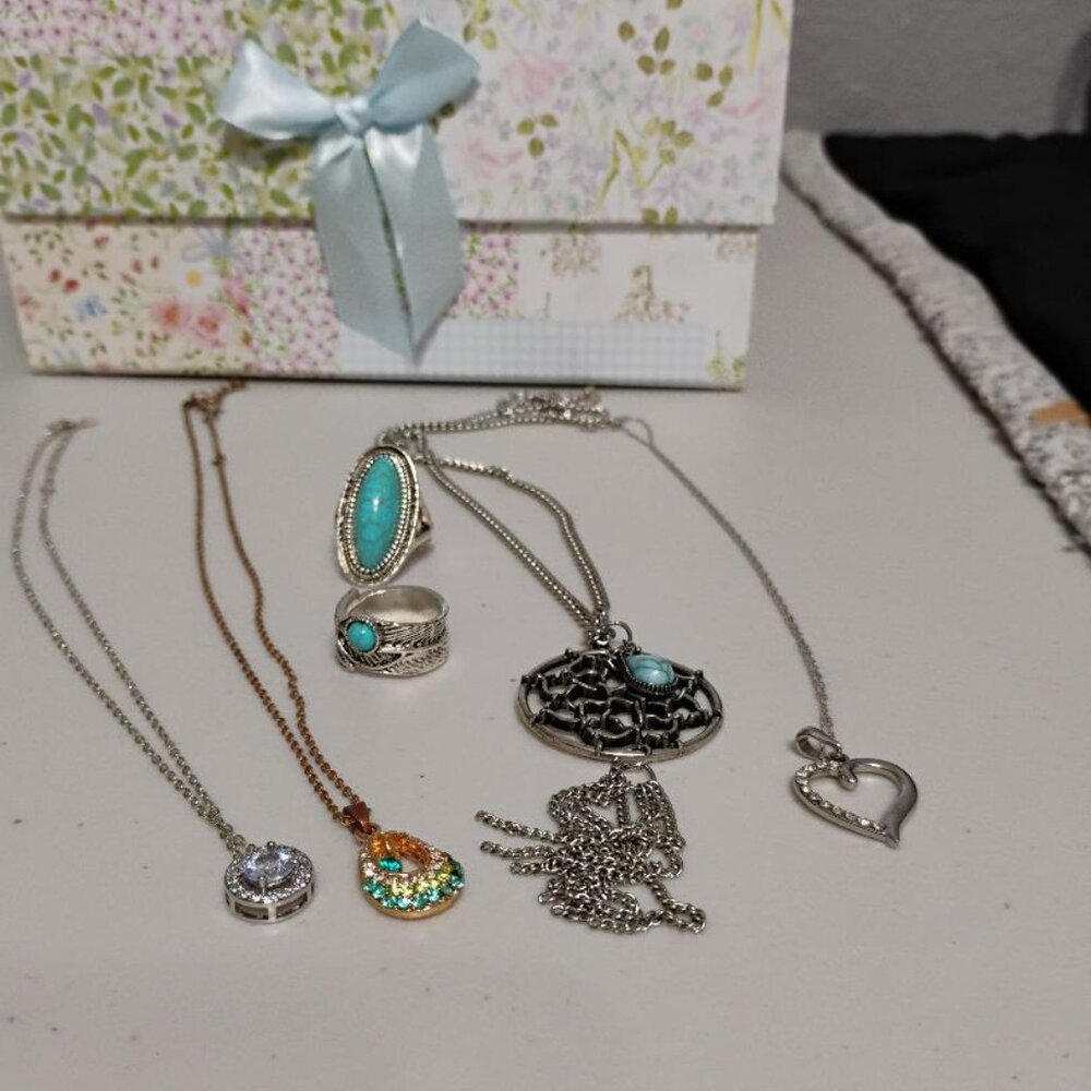 Jewelry Bundle - Picture 2 of 9